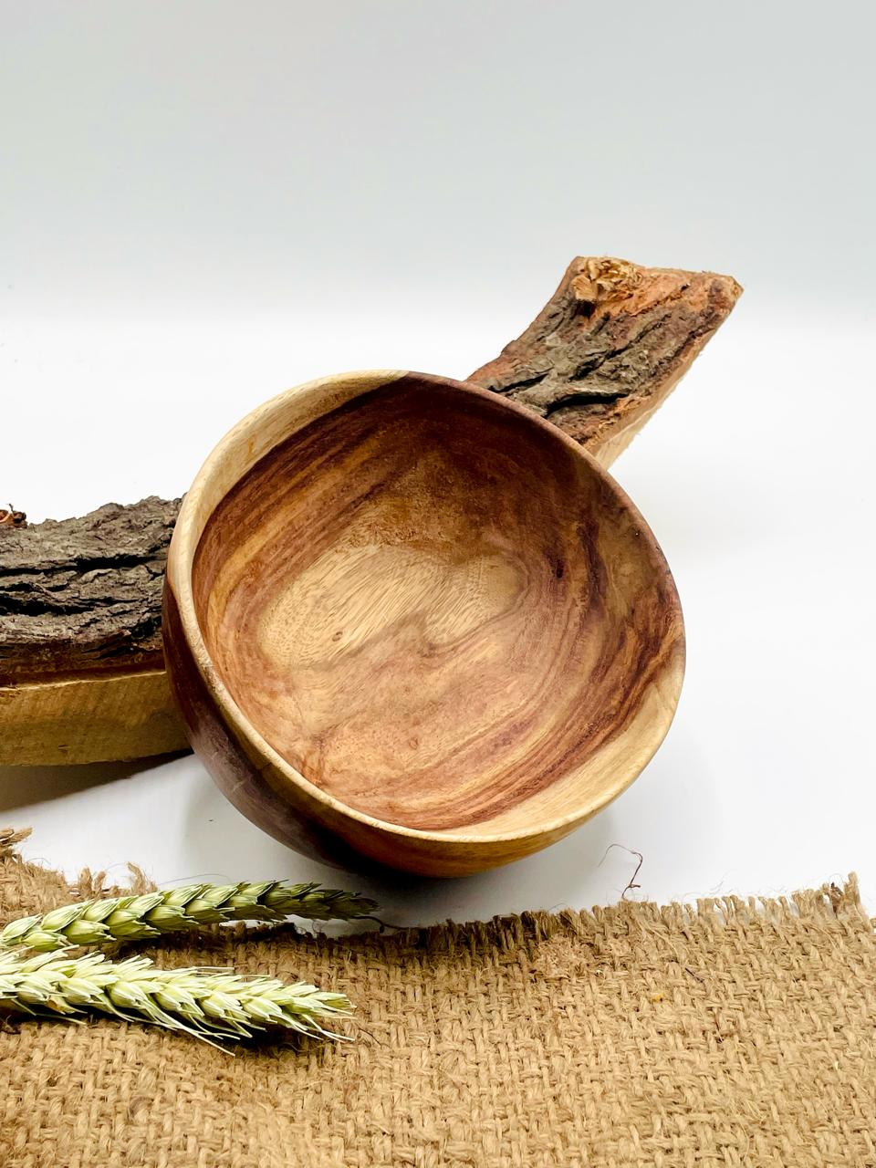 salad bowl lifestyle.webp