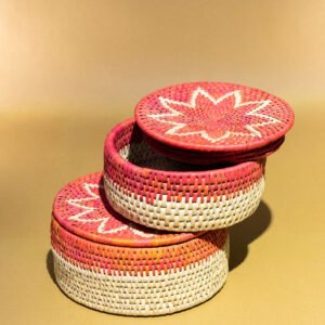 round coloured hotpots